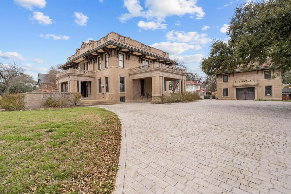 Historic Migel House In Downtown Waco Villa Esterno foto
