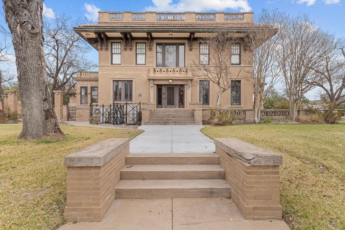 Historic Migel House In Downtown Waco Villa Esterno foto
